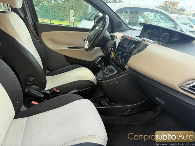 LANCIA Ypsilon 0.9 TwinAir 85 CV 5 porte S&S Silver