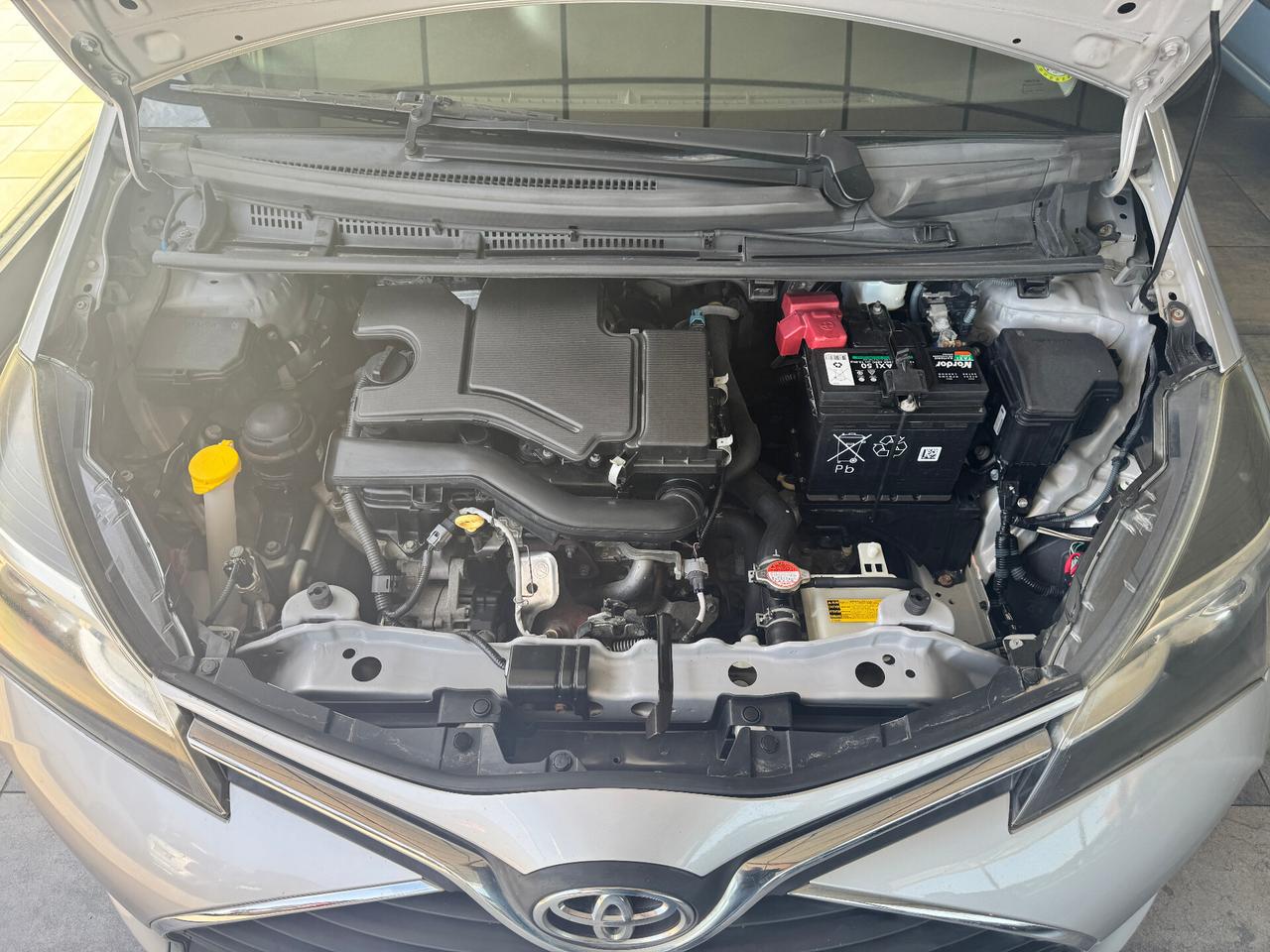 Toyota Yaris 1.0 5 porte Lounge