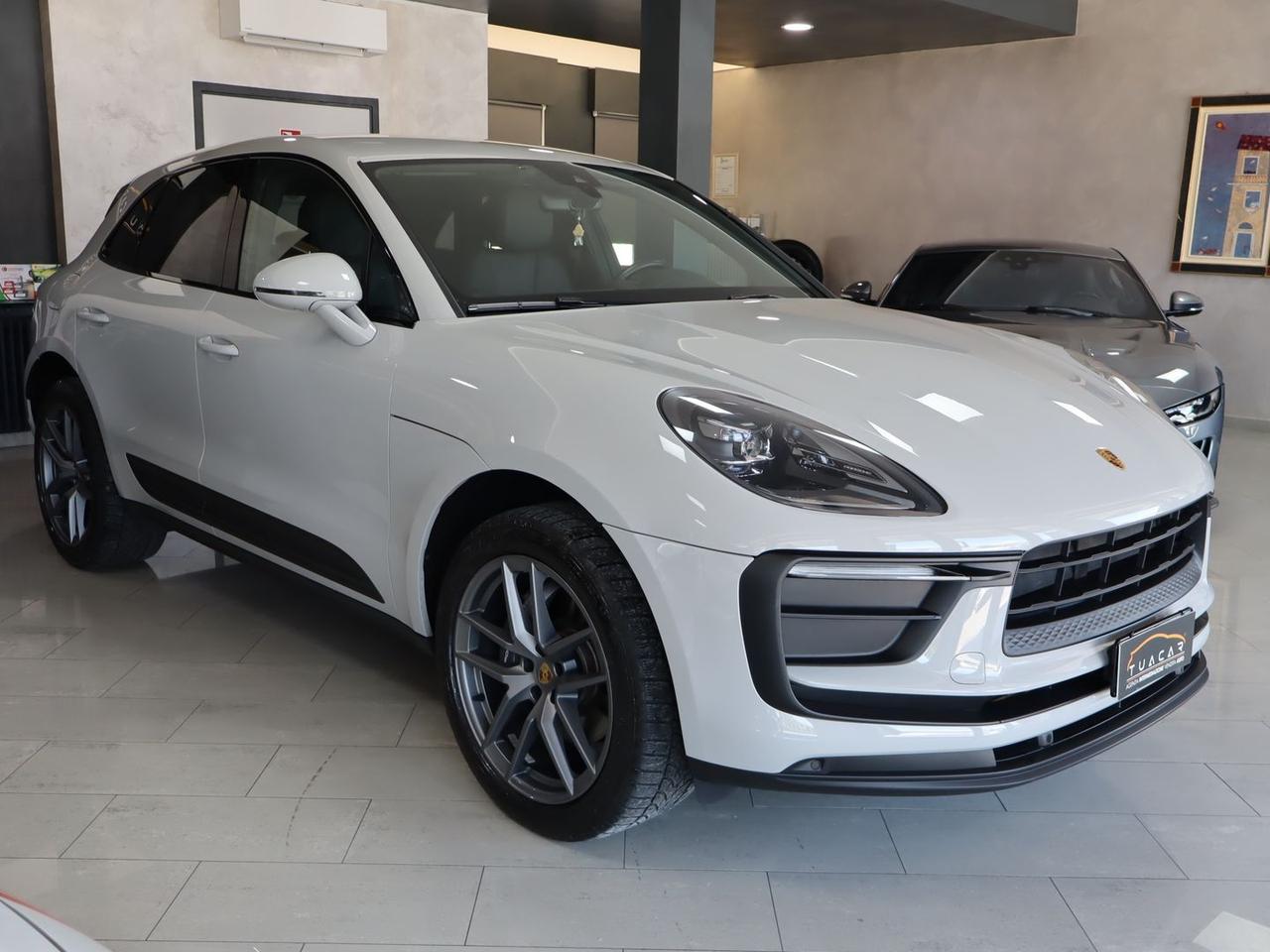 Porsche Macan 2.0 #11597