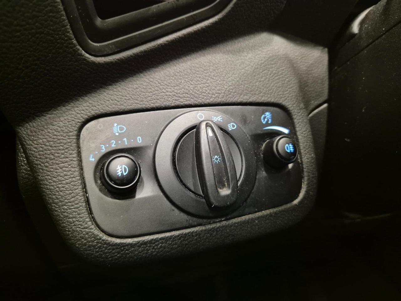 Ford Kuga 1.5 tdci Titanium s&s 2wd 120cv my18 - NEOPATENTATI - Cruise/lim - Sens. Park.