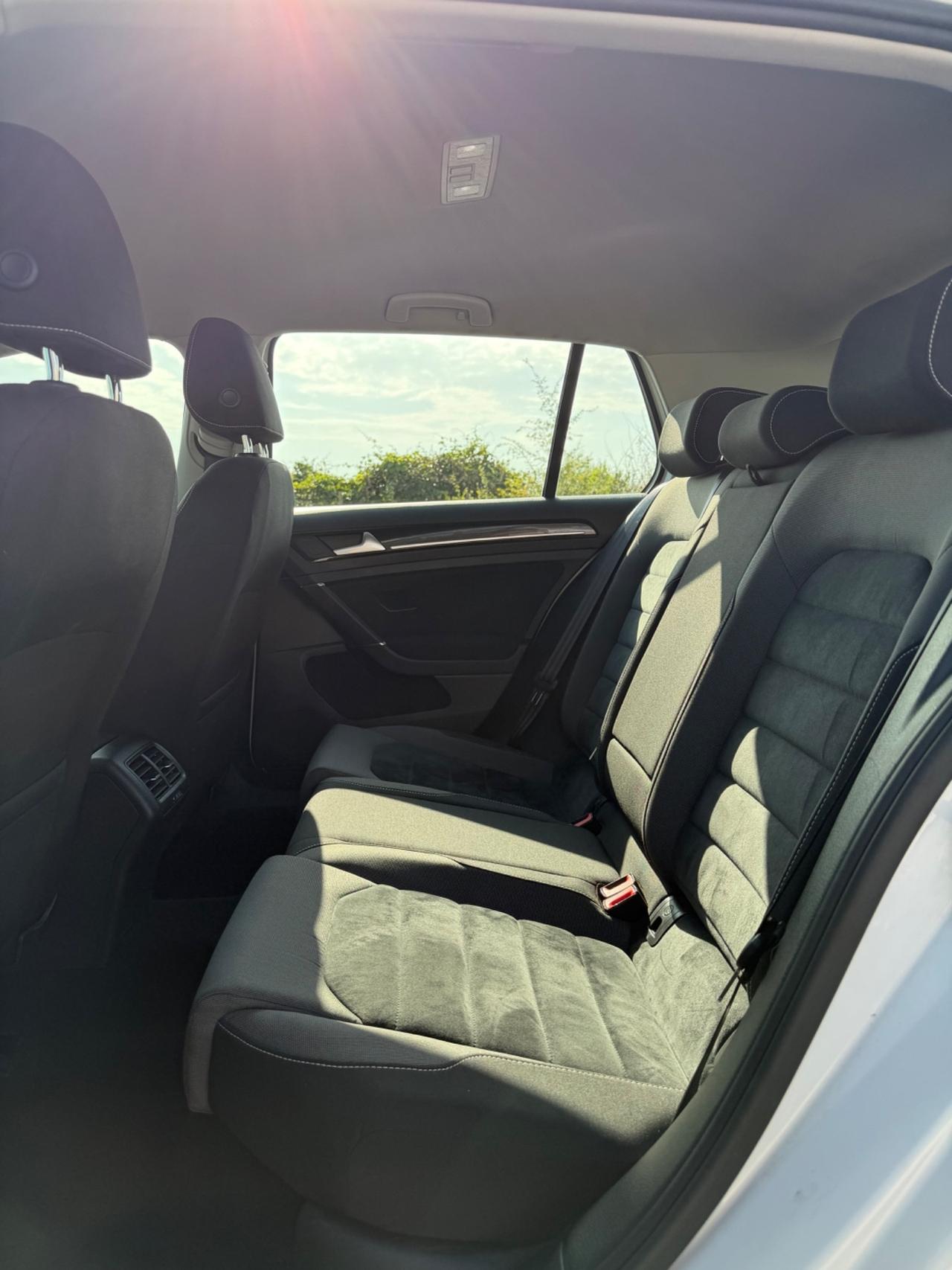 Volkswagen Golf Business 1.4 TGI DSG 5p. Highline BlueMotion