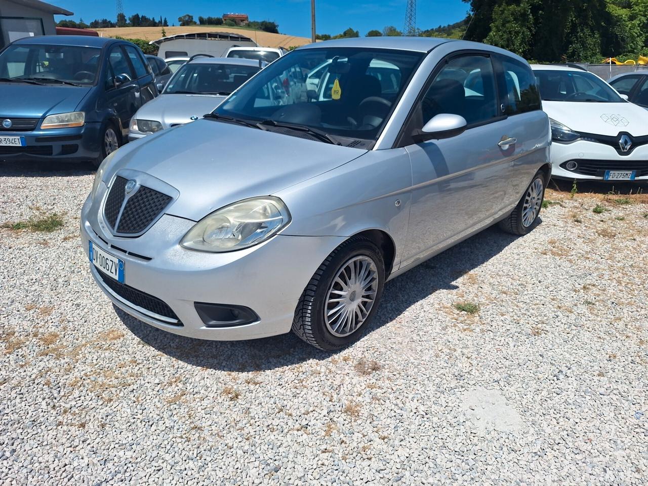 LANCIA YPSILON 2010 GPL 77CV NEOPATENTATI PIENO 24€ 400KM