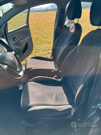 LANCIA Y BENZINA EURO 5B TENUTA BENISSIMO PERFETTA