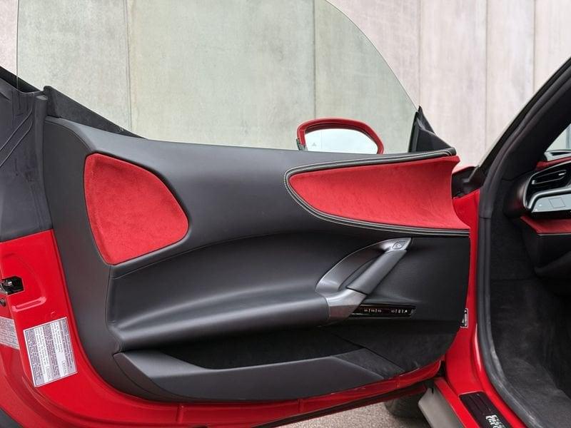 Ferrari SF90 SF90 Stradale - IVA ESPOSTA-UNICO PROPRIETARIO