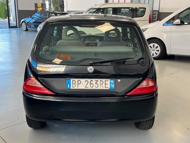 Lancia Y 1.2i cat LS