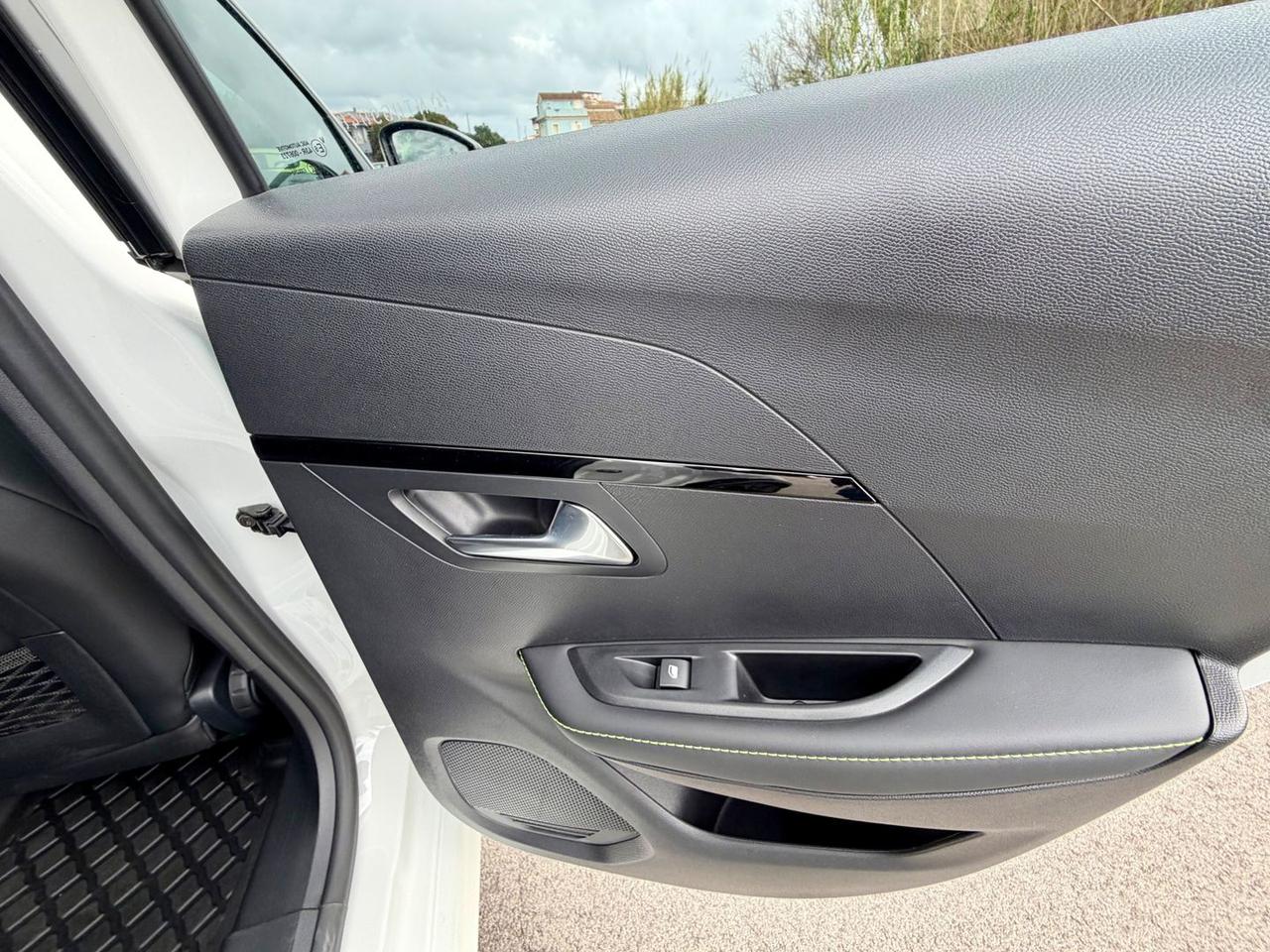 Peugeot 208 1.5 BlueHDI GT #9698