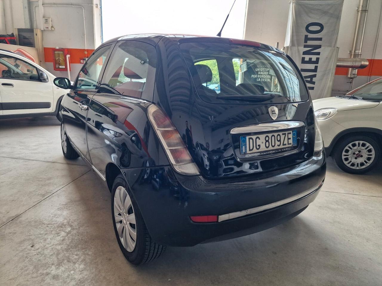 Lancia Ypsilon 1.2 Argento