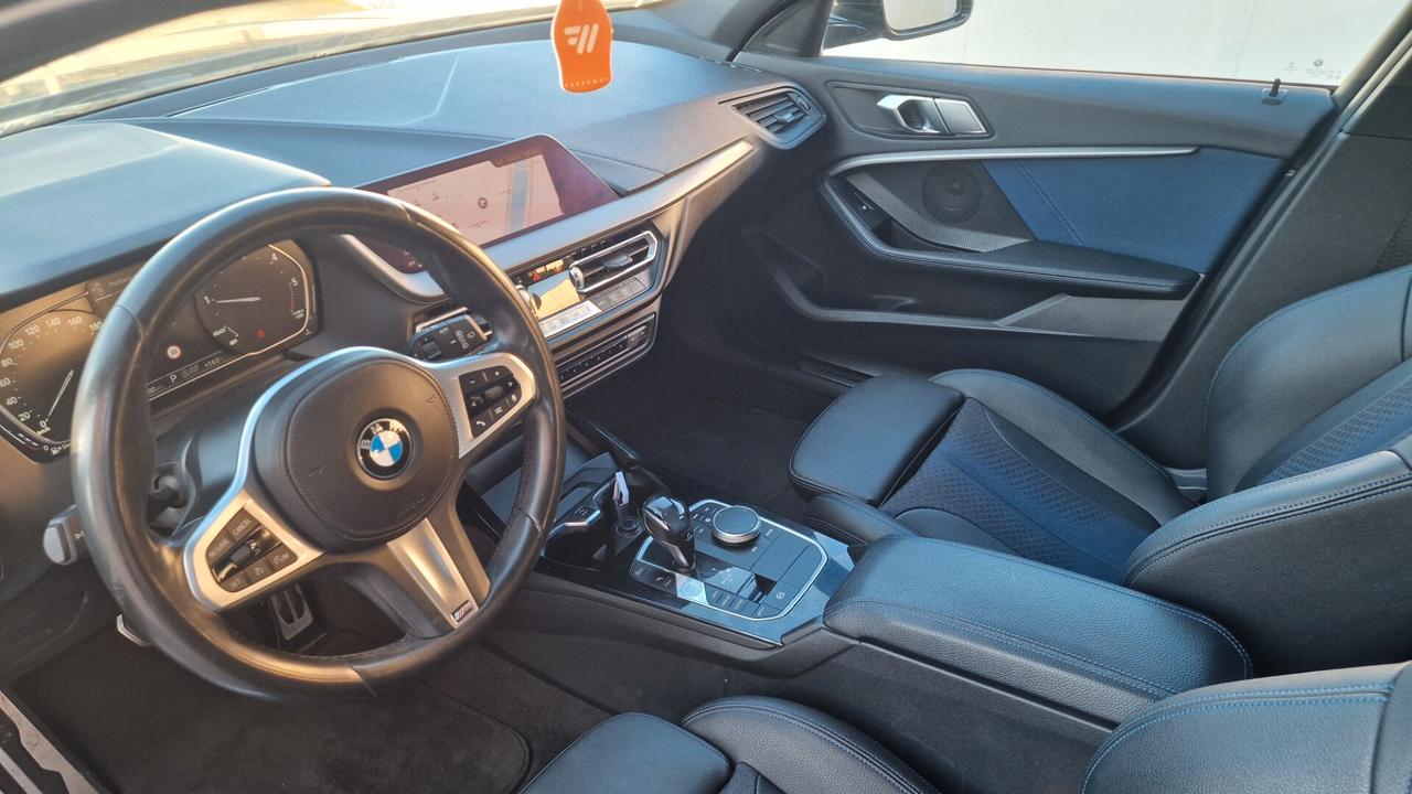 Bmw 116 116d 5p. Msport