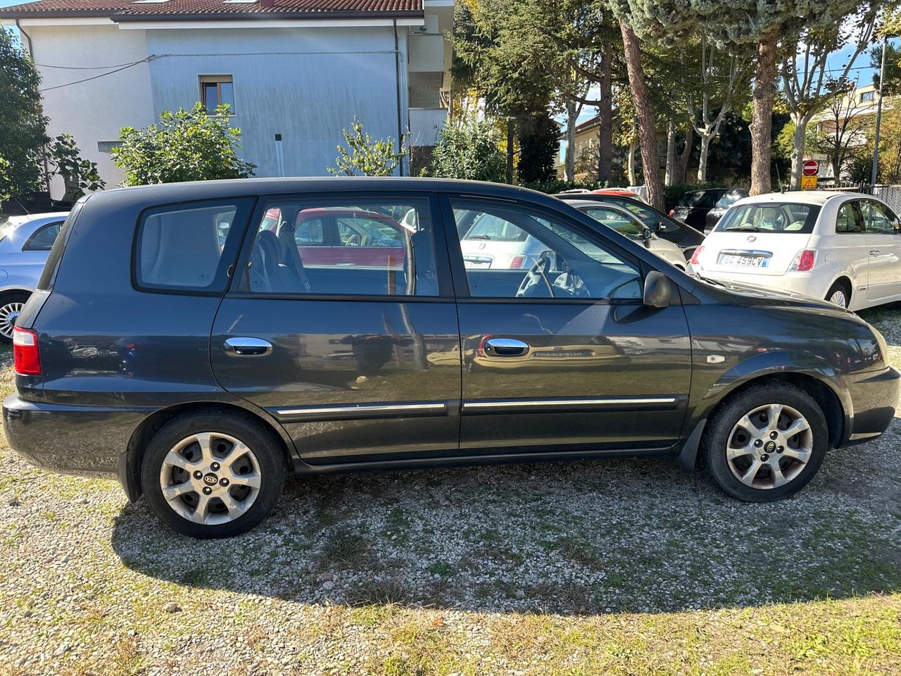 Kia Carens 1.6 16V Family GPL