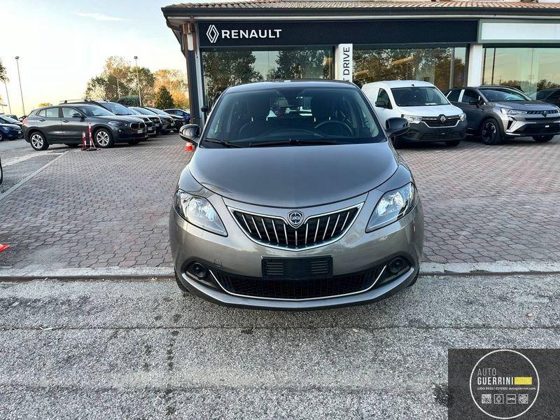 Lancia Ypsilon Ypsilon 1.0 FireFly 5 porte S&S Hybrid Ecochic Silver