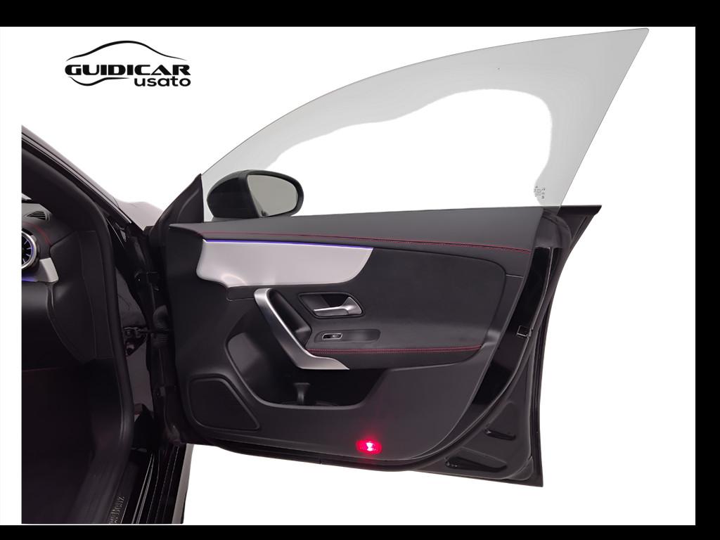 Mercedes-Benz CLA Sh.Brake - X118 - CLA Shooting Brake 200 d Premium auto