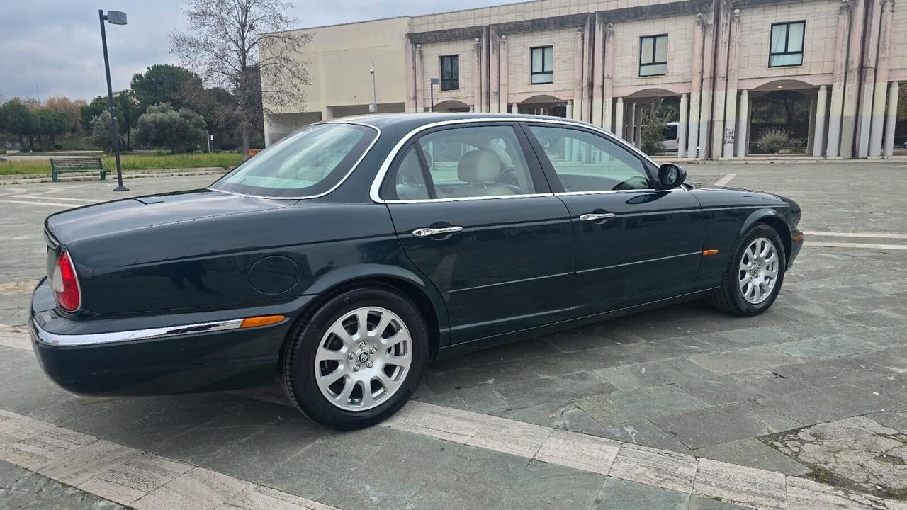 Jaguar XJ6 3.0 V6 cat 235CV A.S.I.