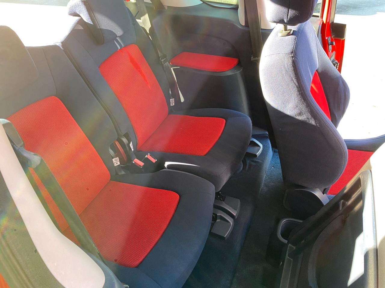 Peugeot 1007 1.4 Happy AUTOMATICA