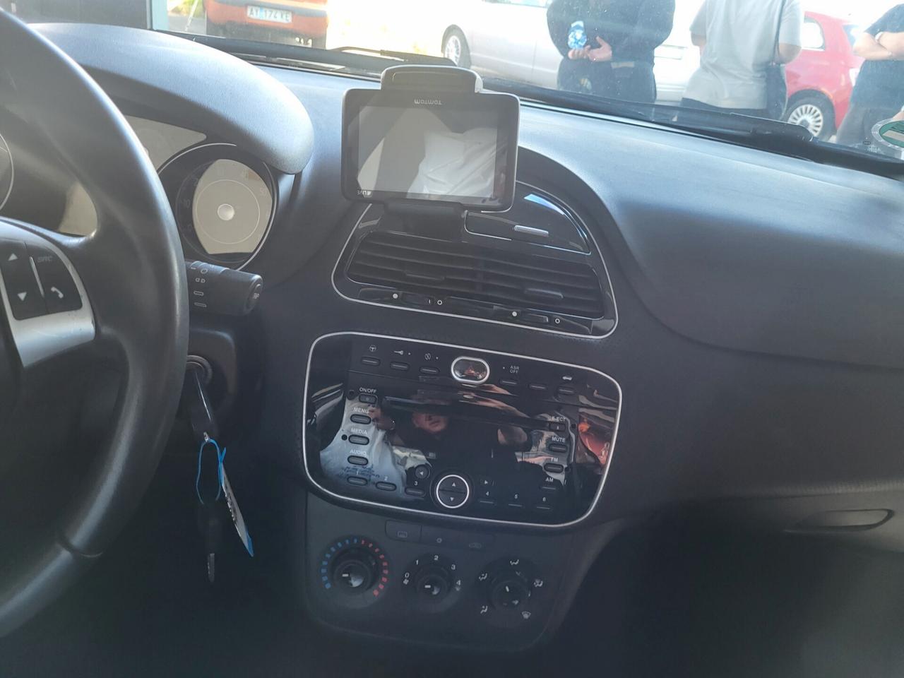 AUTO A NOLEGGIO !Fiat Punto Evo GRANDE Punto 1.4 5 porte S&S Dynamic LANCIA DELTA ,HUNDAY I 10