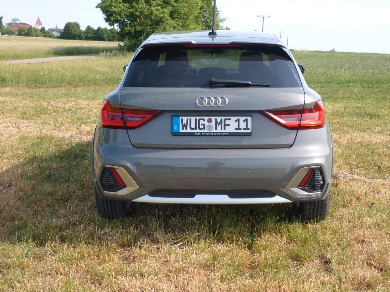Audi A1 allstreet 25 TFSI Business