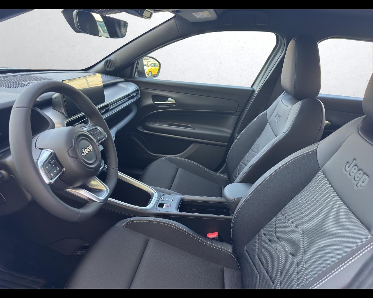 JEEP Avenger - Avenger 1.2 Turbo 110 CV e-Hybrid Altitude