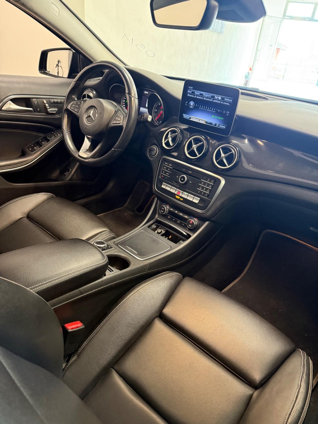 Mercedes-benz GLA 200 d Automatic Premium