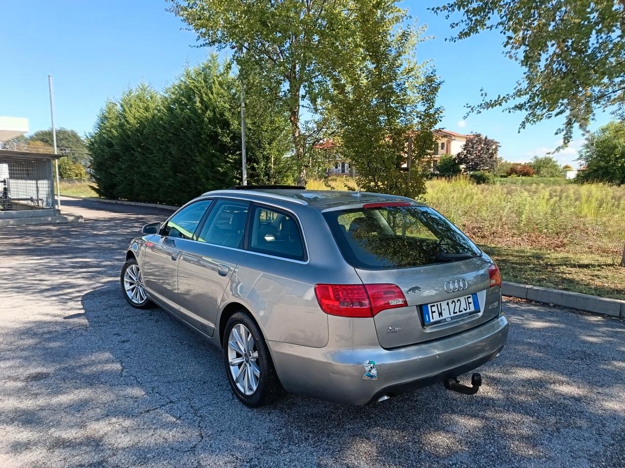 Audi A6 Avant 2.7 V6 TDI F.AP. quattro con gancio traino