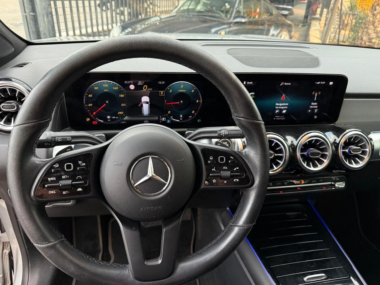 Mercedes-benz GLB 200 d Automatic Business