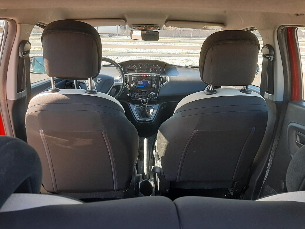 Lancia Ypsilon 0.9 TwinAir 85 CV 5 porte Metano Ecochic Gold