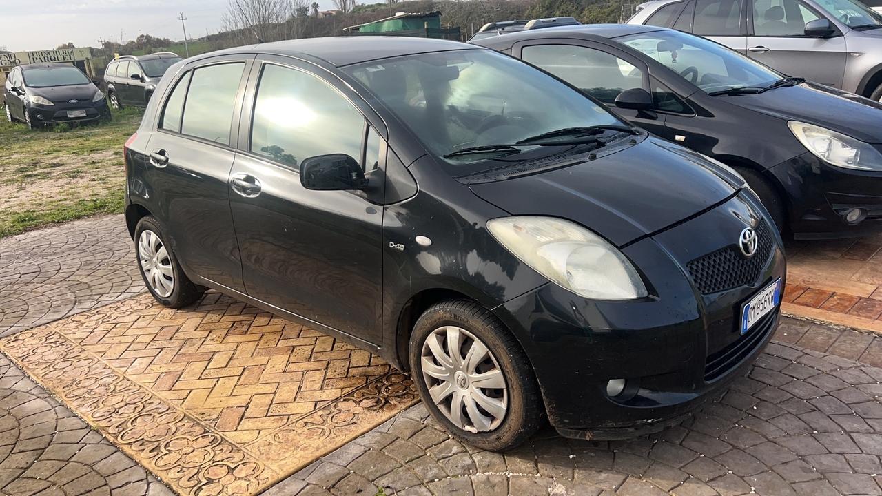 Toyota Yaris 1.4 D-4D automatico