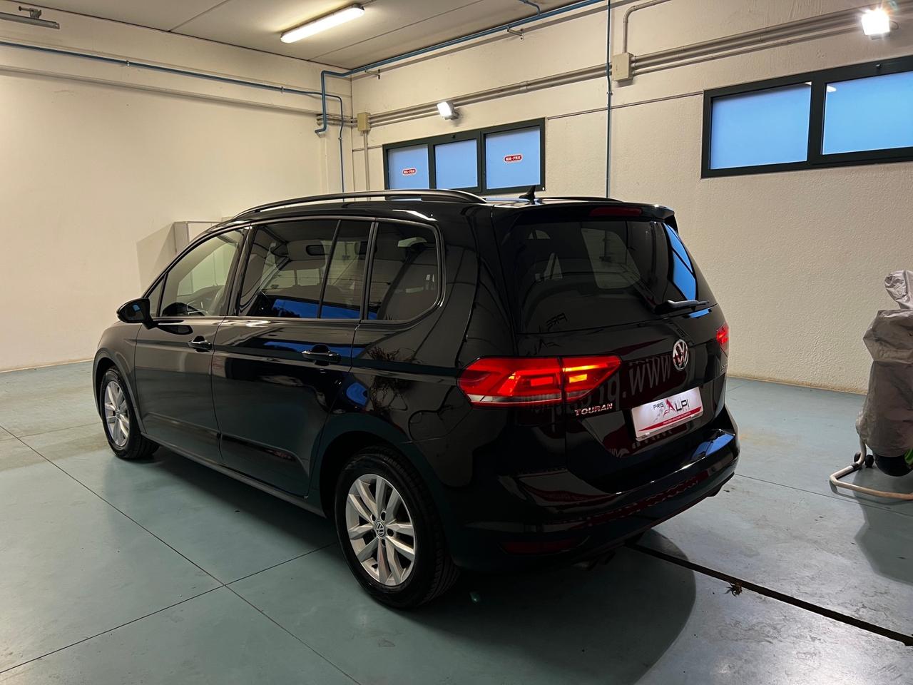 Volkswagen Touran 2.0 TDI 150 CV SCR DSG Business BlueMotion Technology