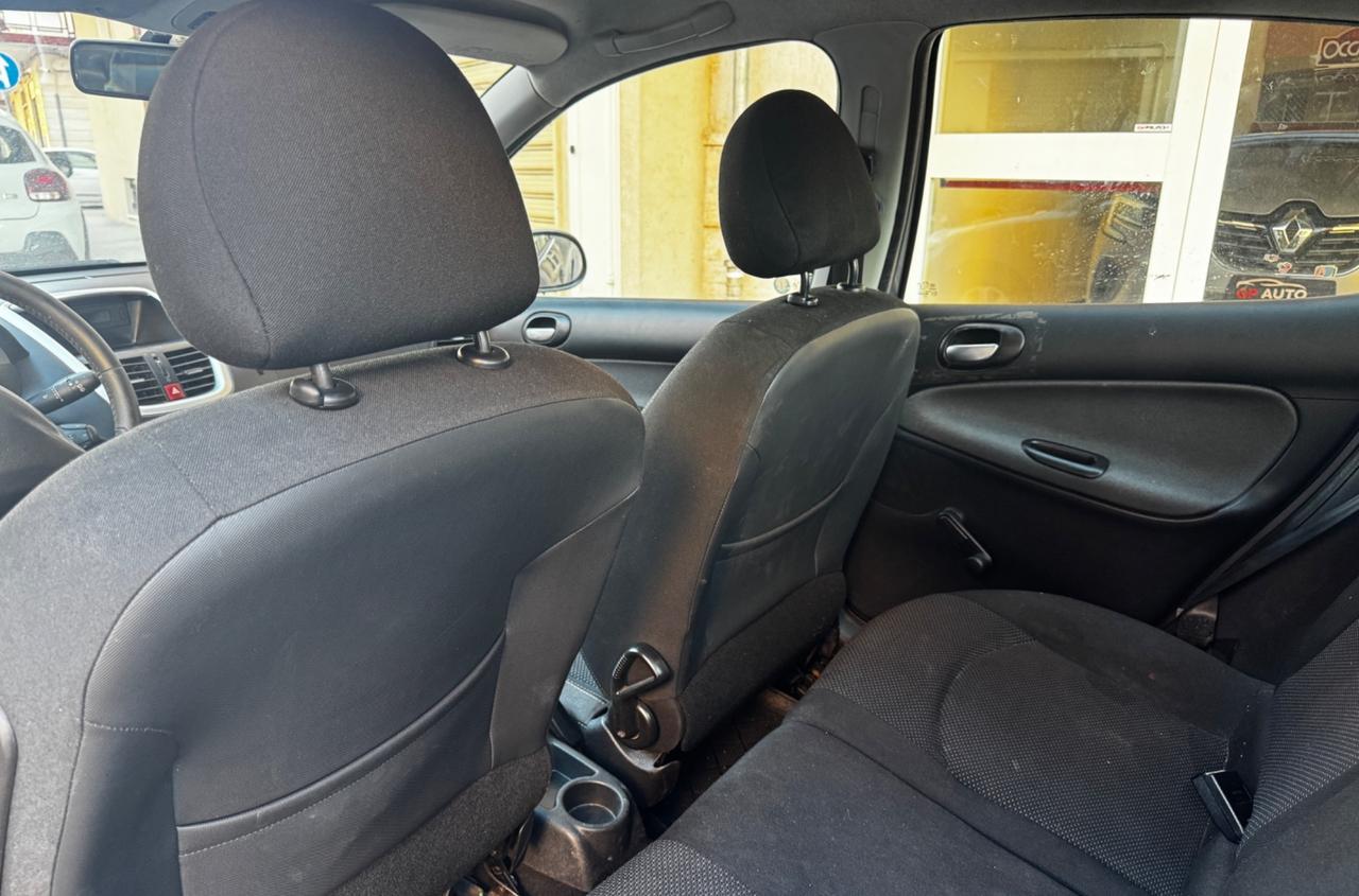 Peugeot 206 1.4 HDi 70CV NEOPATENTATI