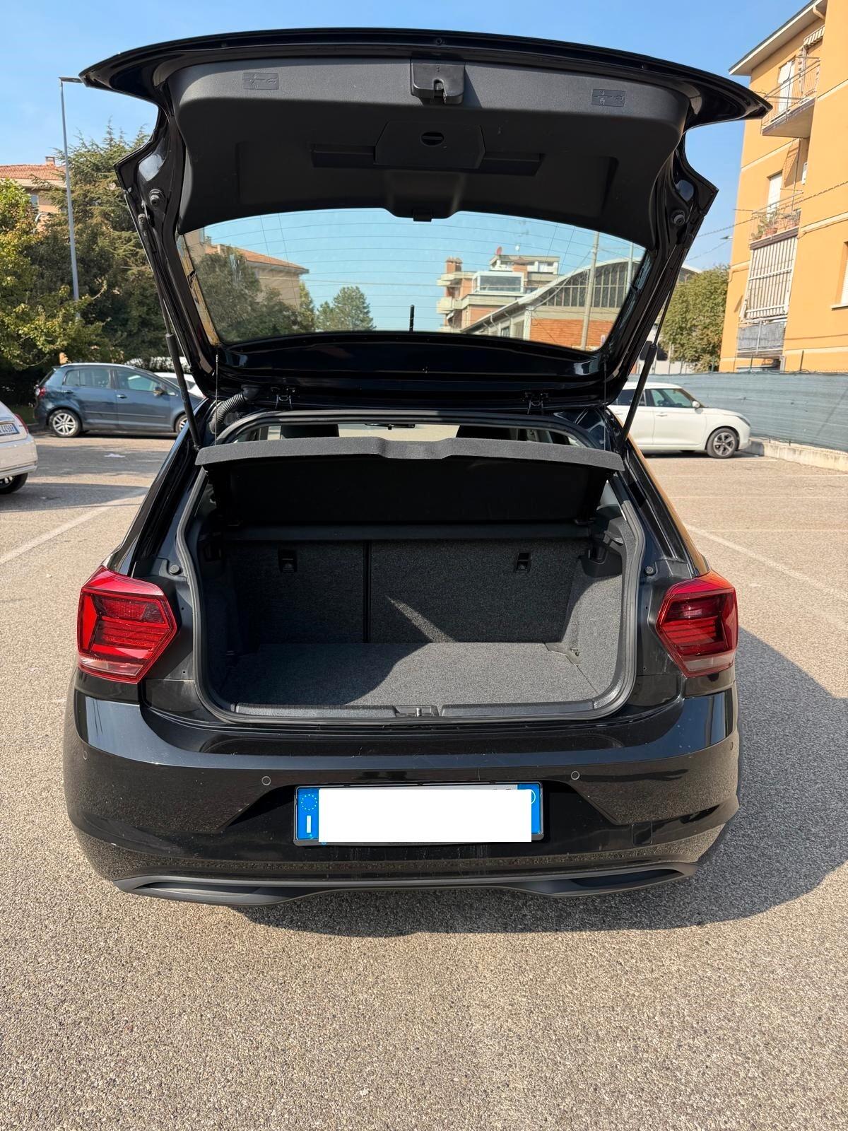 Volkswagen Polo 1.0 - NEOPATENTATI - 12 MESI DI GARANZIA -