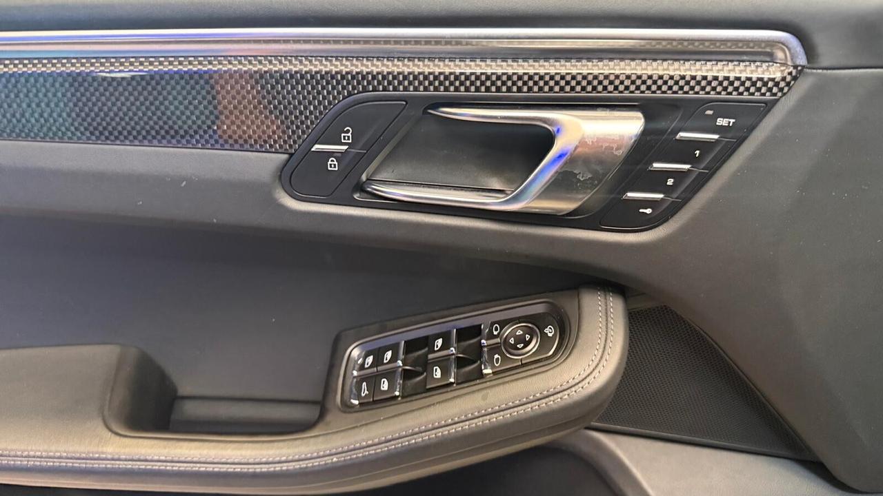 PORSCHE MACAN 2.9 GTS 2022 TETTO APRIBILE