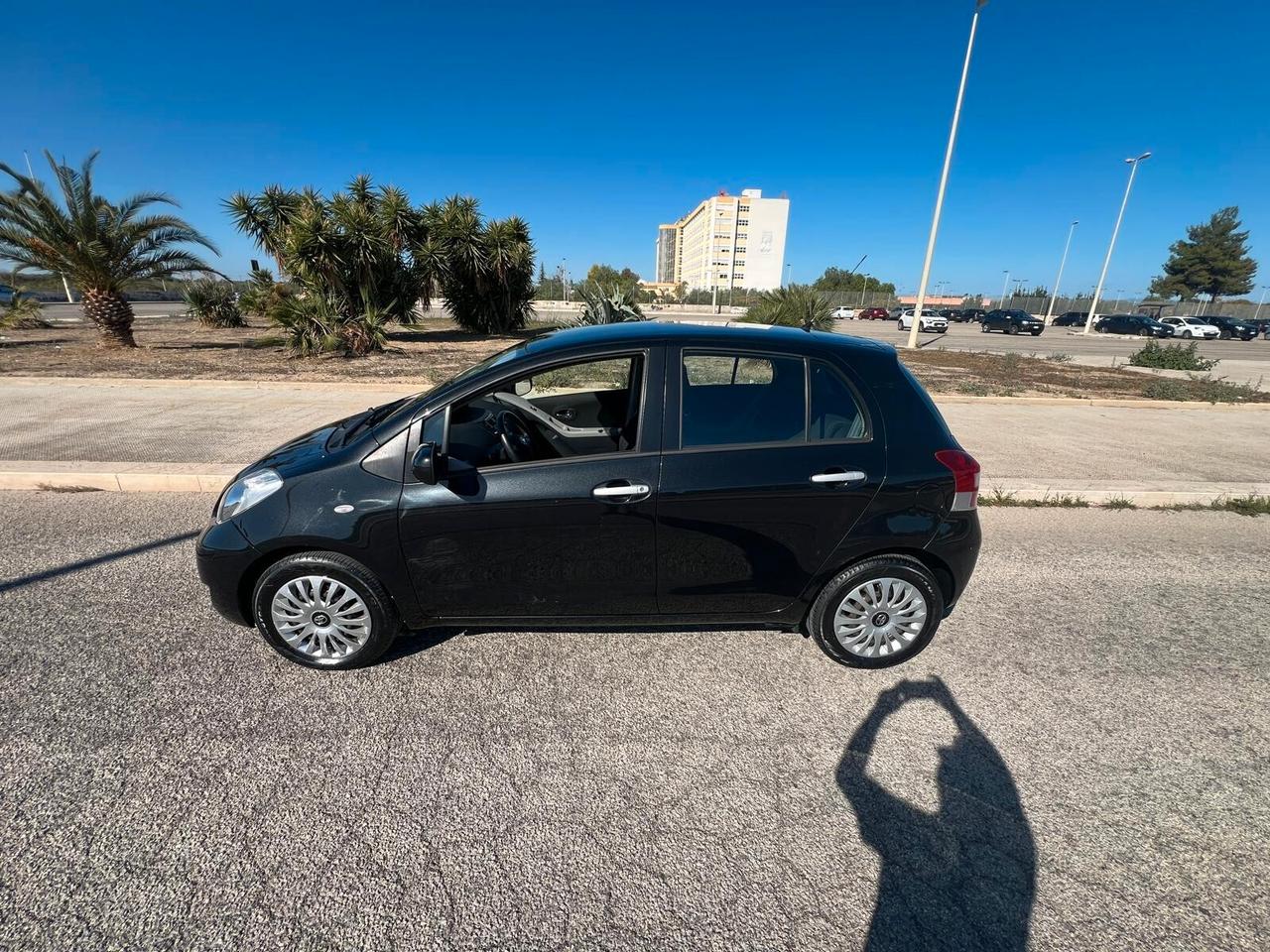 Toyota Yaris 1.3 5 porte Sol - 2011