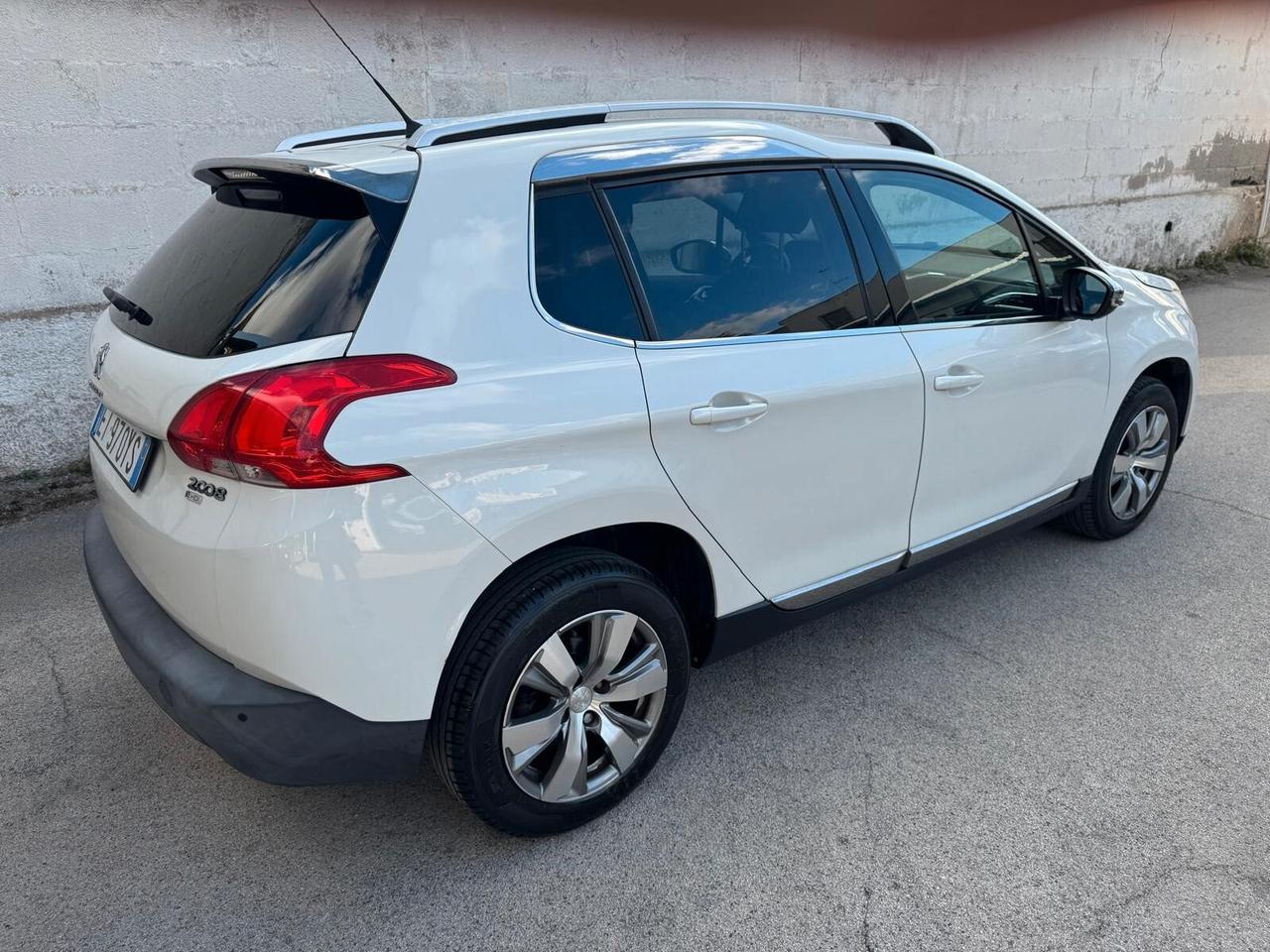 Peugeot 2008 1.6 e-HDi 92 CV Stop&Start Allure