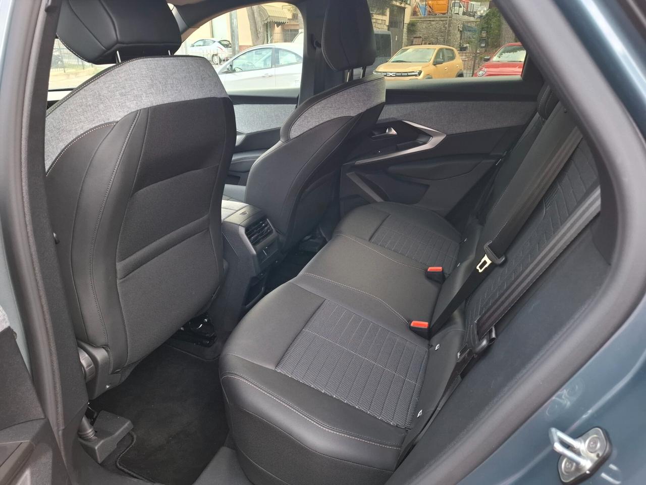 Peugeot 3008 Hybrid 136 e-DCS6 Allure