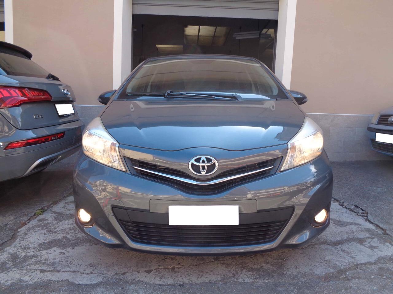 Toyota Yaris 1.4 D-4D Lounge M-MT (FINANZIABILE)
