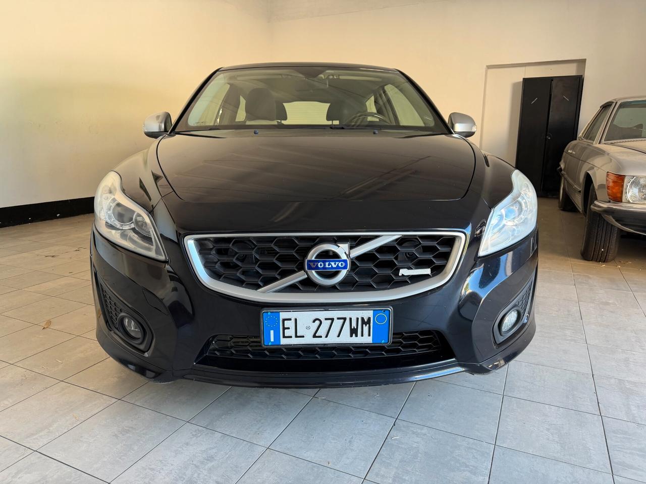 Volvo C30 2012 D2 R-Design 2012 OK NEOPATENTATI