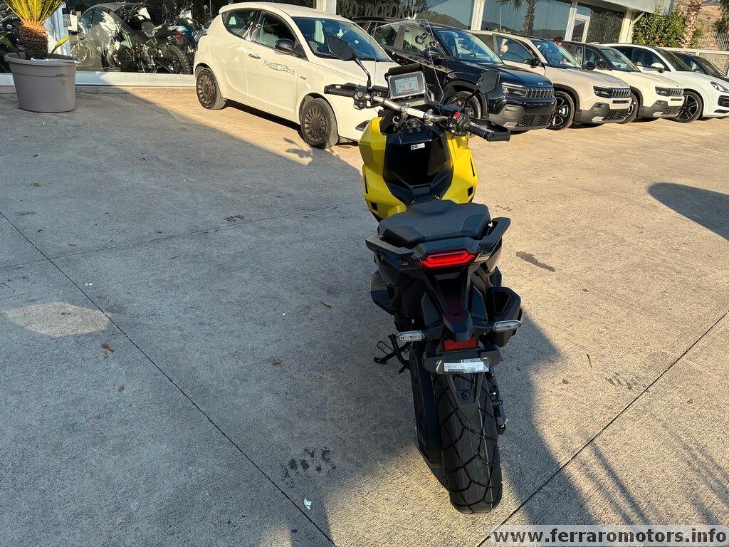 Honda X-ADV 750 limited edition a 139 euro al mese senza anticpo