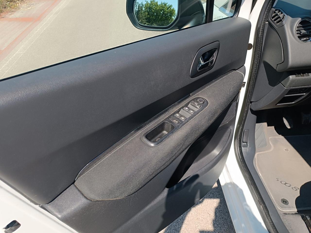 Peugeot 5008 1.6 HDi 115CV Active"accetto permuta"