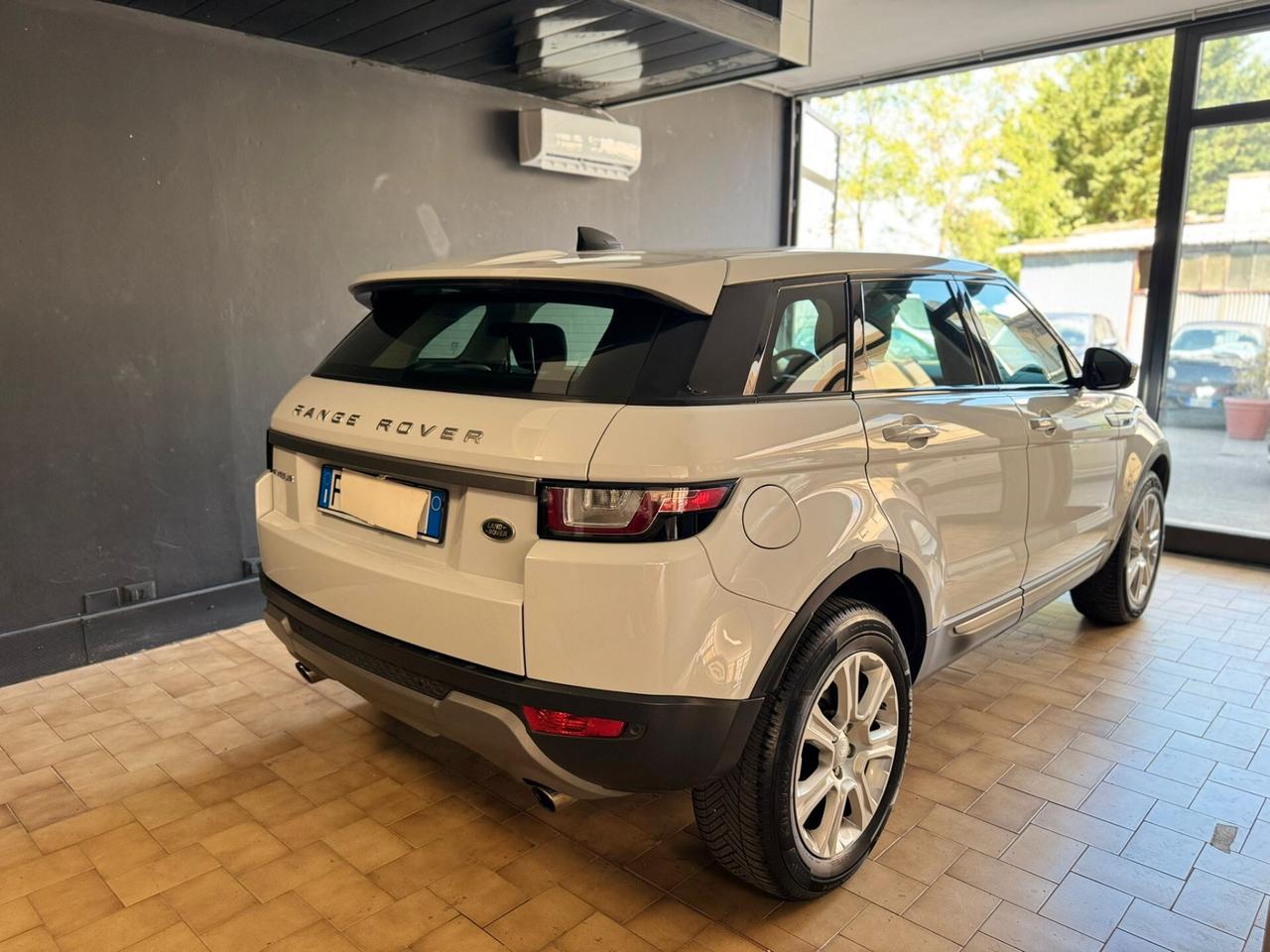 Land Rover Range Evoque 2.0 TD4 150 CV 5p. Business Edition Pure