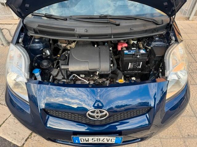 Toyota Yaris 1.0 5 porte Sol