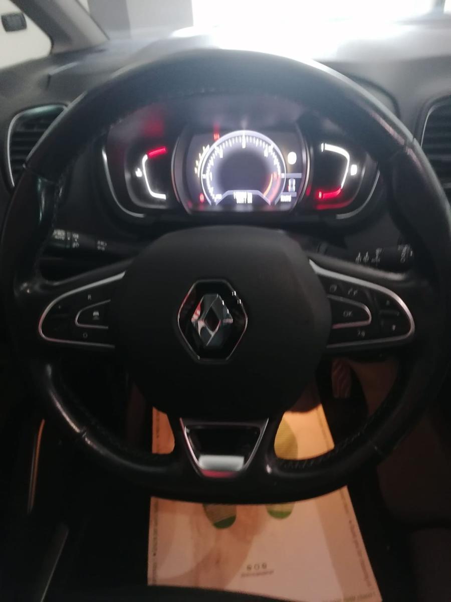 RENAULT - Grand Scénic - dCi 8V 110 CV EDC Energy Bose