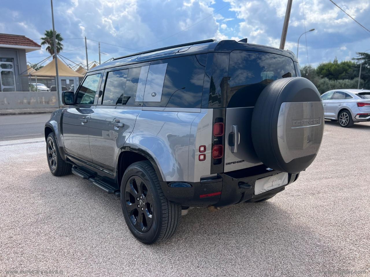 LAND ROVER Defender 110 3.0D I6 250 CV X-Dynamic SE AWD
