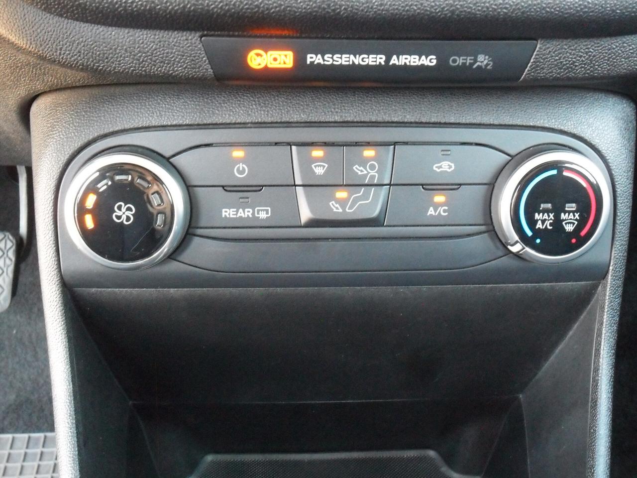 Ford Fiesta 1.1 benzina 5 porte Plus
