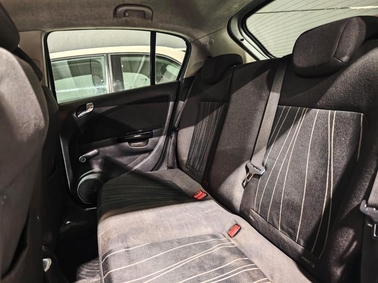 Opel Corsa Benzina Neopatentati