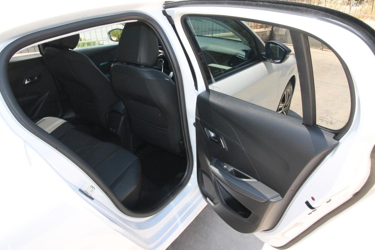 Peugeot 208 5p 100 EAT8 Allure Pack | 2023