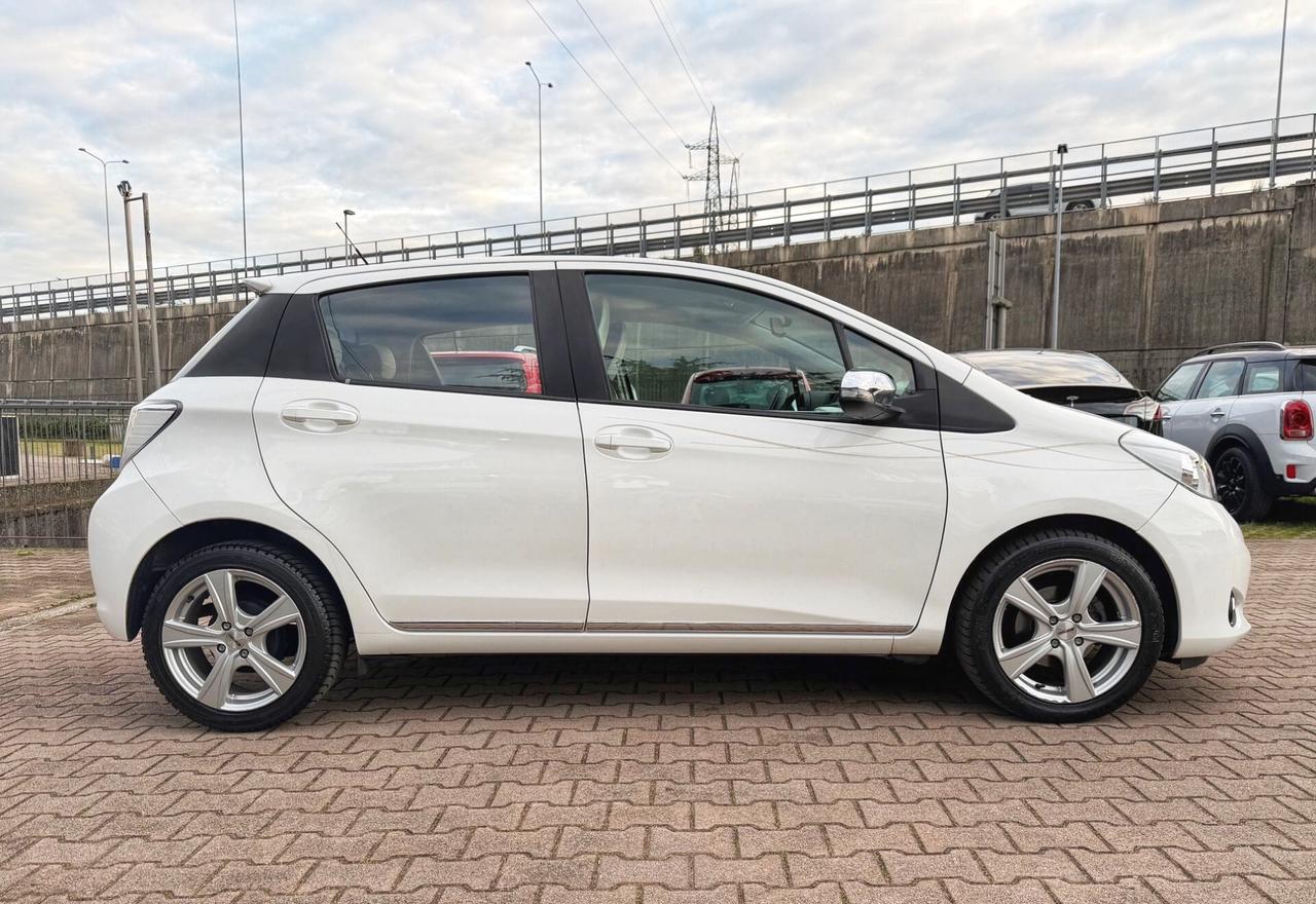 Toyota Yaris 1.3 5 porte OK NEOPATENTATI