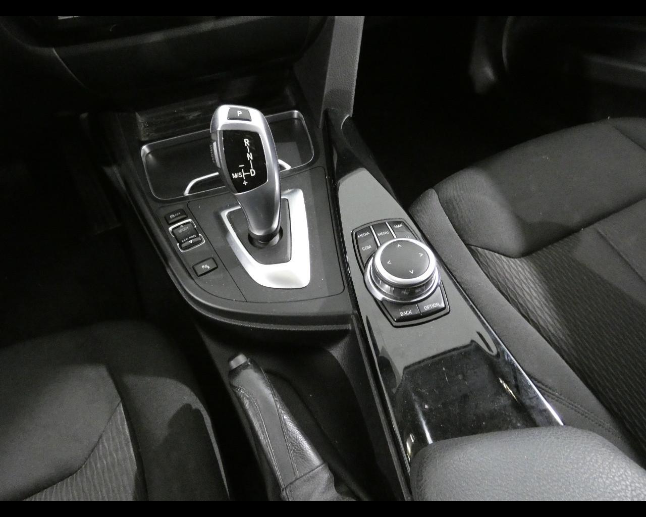 BMW Serie 3 (F30/31) - 316d Touring Business Advantage aut.