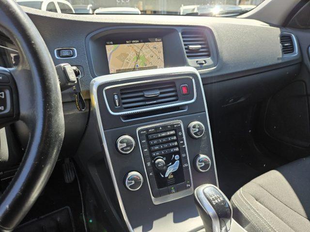 VOLVO V60 D2