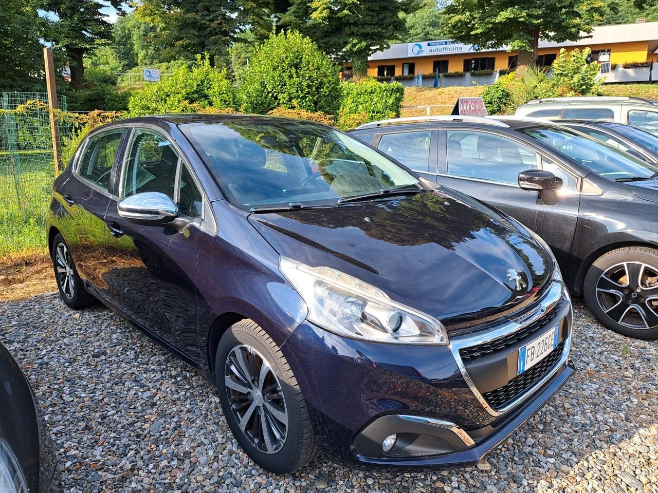 Peugeot 208 PureTech 82 5 porte Allure