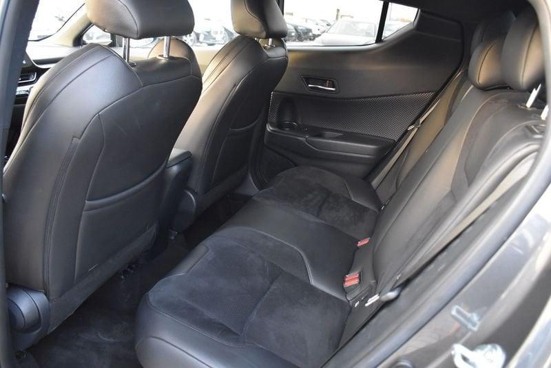 Toyota C-HR 1.8 Hybrid E-CVT Dynamic