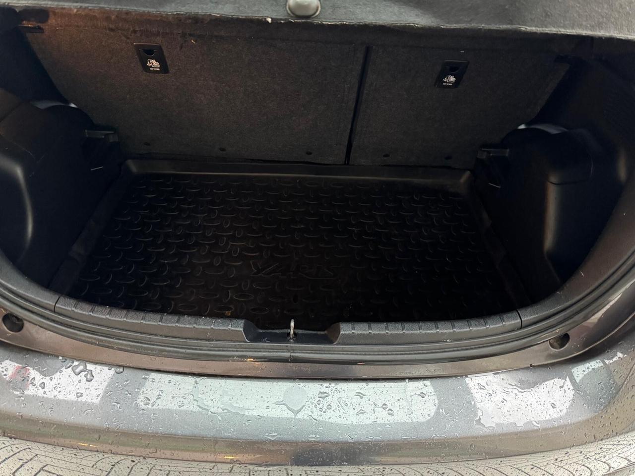 Toyota Yaris 1.5 Hybrid 5 porte Active