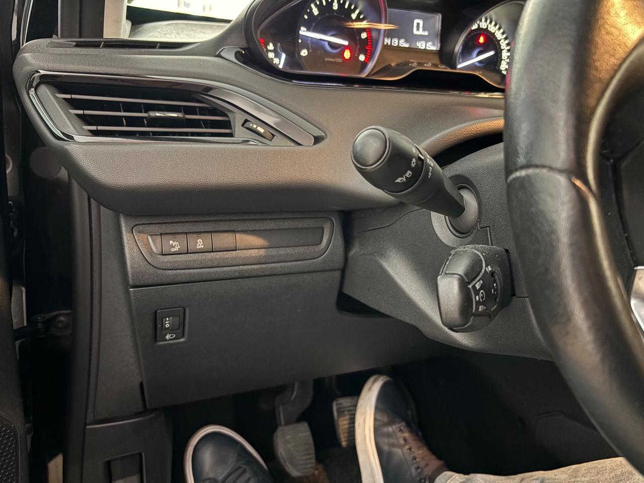 Peugeot 208 BlueHDi 100 5 porte Allure